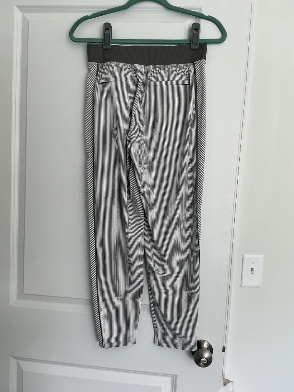 Athleta Brooklyn Textured Ankle Pant City Stripe Size 0P - Picture 3 of 4